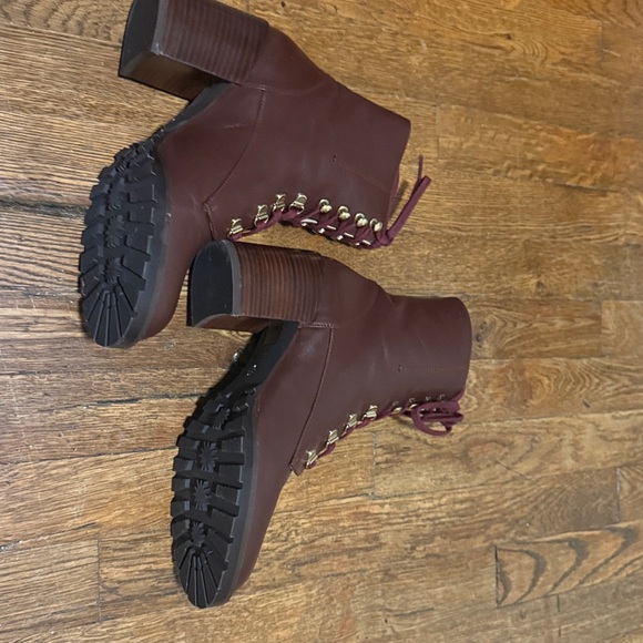 Stuart Weitzman Kolbie Lace-up Leather Ankle Boots - Size 8 - Picture 7 of 7